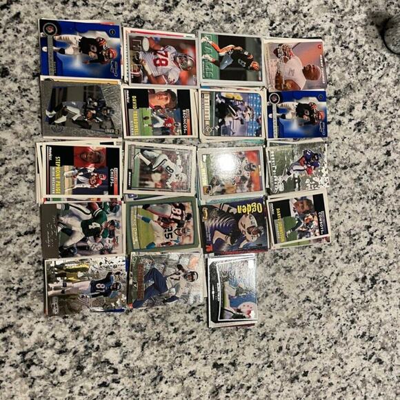 NFL FOOTBALL PLAYERS TRADING CARDS Collectible 80’s 90’s and 2000 LOT OF 190 - Picture 2 of 15